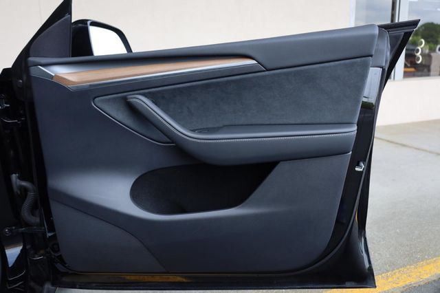 2023 Tesla Model Y Long Range - 23019464 - 26