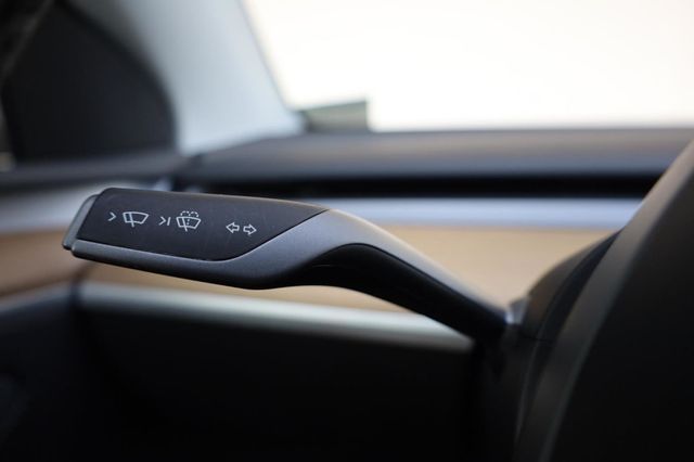 2023 Tesla Model Y Long Range - 23019464 - 35