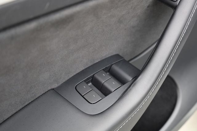 2023 Tesla Model Y Long Range - 23026675 - 38