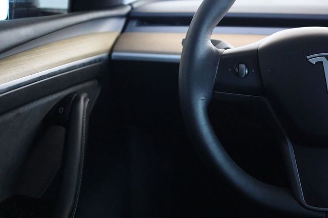 2023 Tesla Model Y Long Range - 23083411 - 30