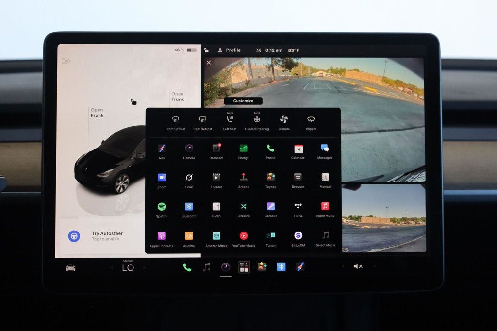 Tesla Model Y photo 40