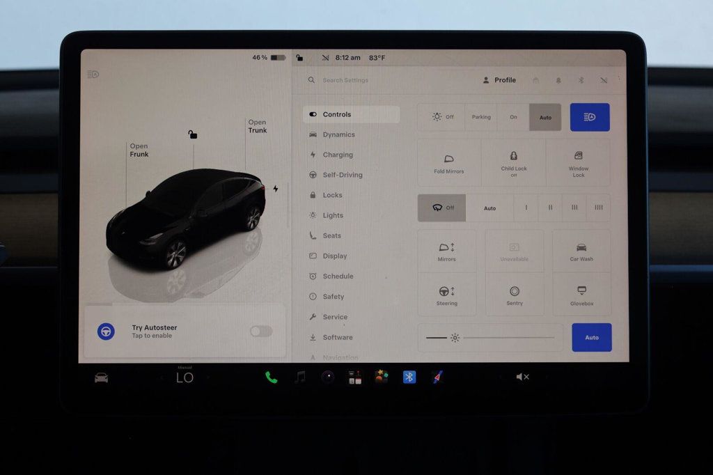 Tesla Model Y photo 43