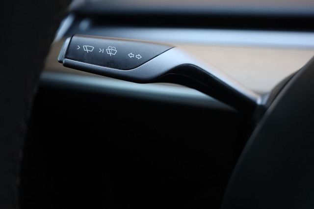 2023 Tesla Model Y Long Range - 23084815 - 33