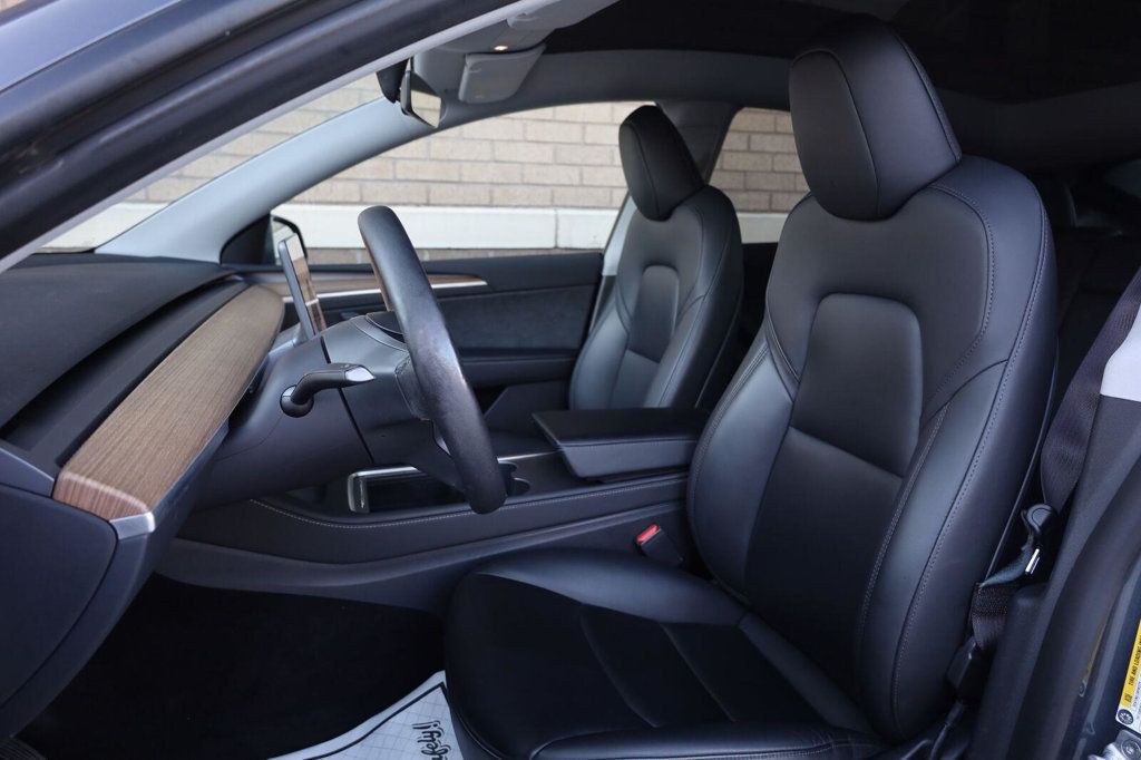 Tesla Model Y photo 18