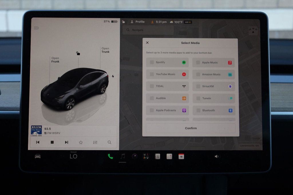 Tesla Model Y photo 40