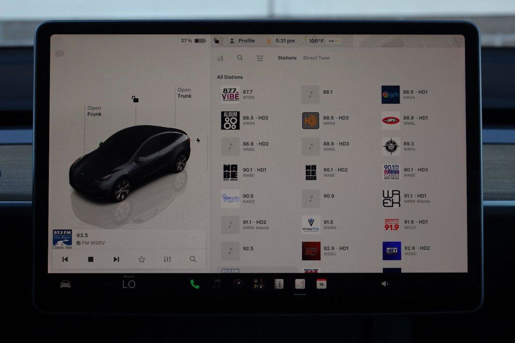 Tesla Model Y photo 43