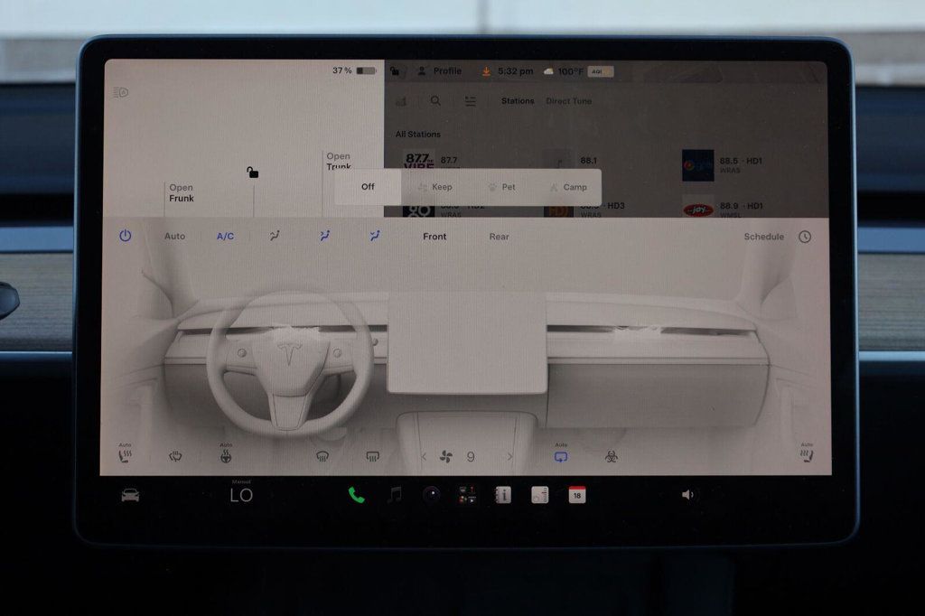 Tesla Model Y photo 44
