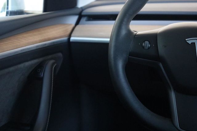 2023 Tesla Model Y Long Range - 23085923 - 30