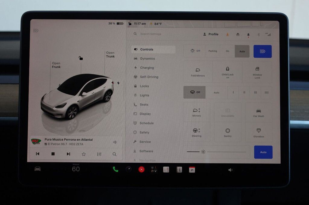 Tesla Model Y photo 43