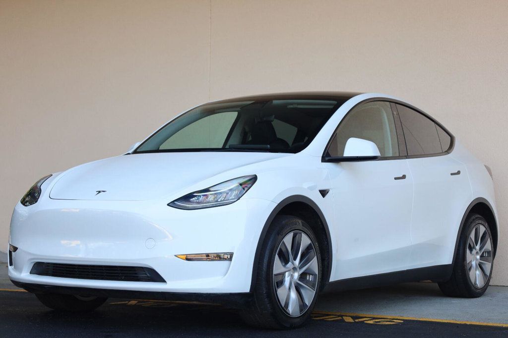 Tesla Model Y photo 5