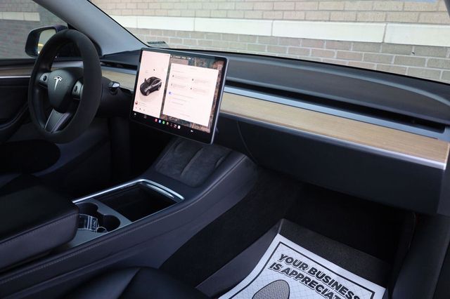 2023 Tesla Model Y Long Range - 23092831 - 28