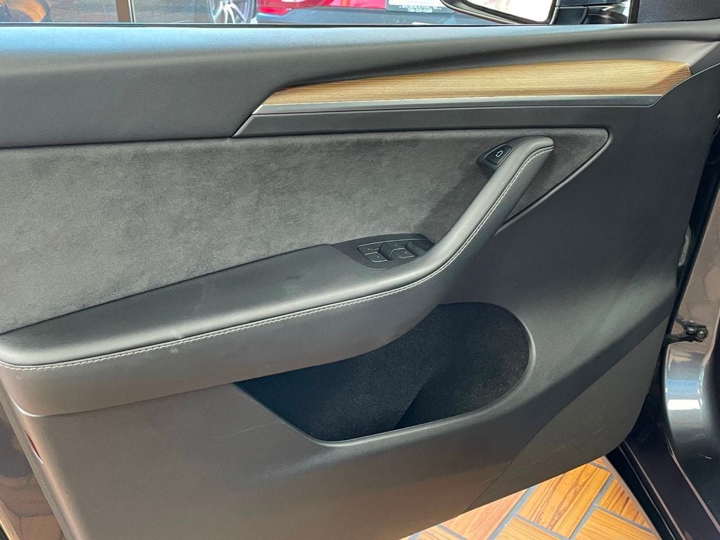 2023 Tesla Model Y Long Range photo 20