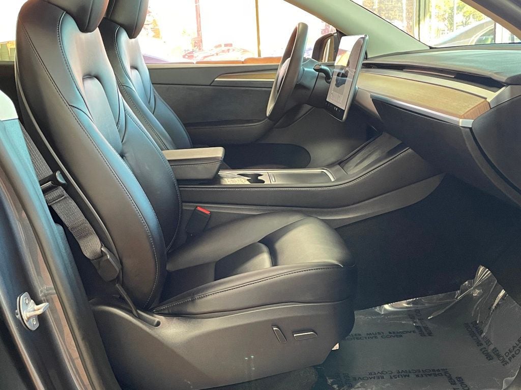 2023 Tesla Model Y Long Range photo 27