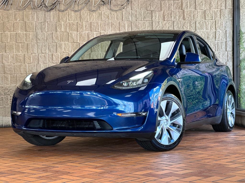 2023 Tesla Model Y Long Range photo 2