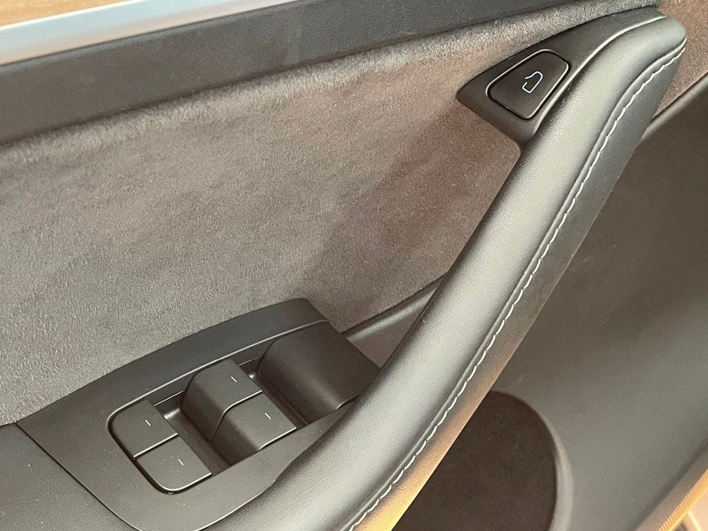 2023 Tesla Model Y Long Range AWD - 22941459 - 14