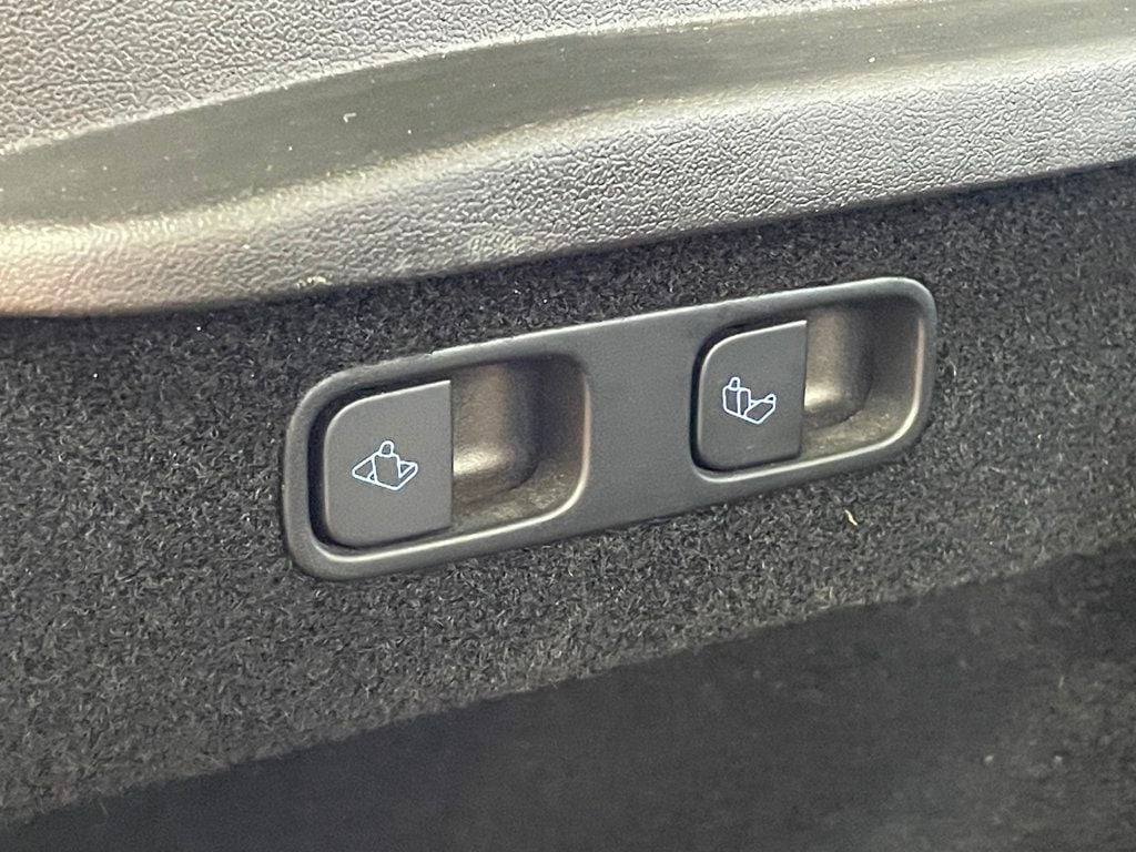 2023 Tesla Model Y Long Range AWD - 22941459 - 19