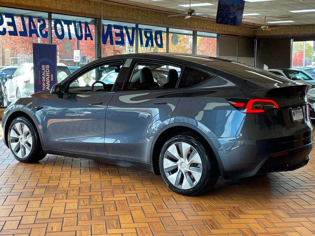 2023 Tesla Model Y Long Range AWD - 22941459 - 5