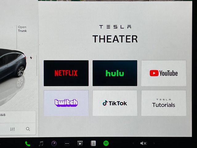 2023 Tesla Model Y Long Range AWD - 22992446 - 29