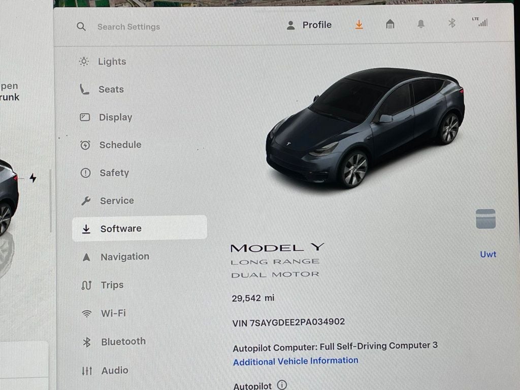 2023 Tesla Model Y Long Range AWD - 22992446 - 37