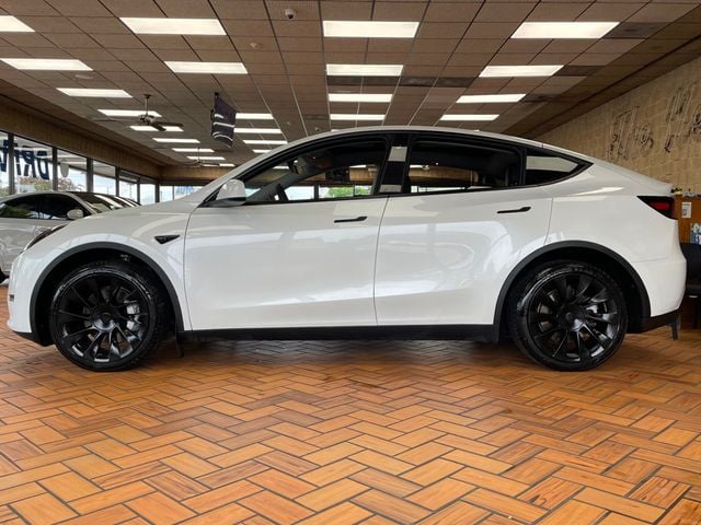 2023 Tesla Model Y Long Range Dual Motor All-Wheel Drive's photo