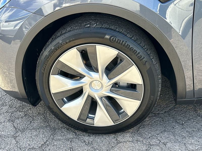 2023 Tesla Model Y Long Range AWD - 23004494 - 11