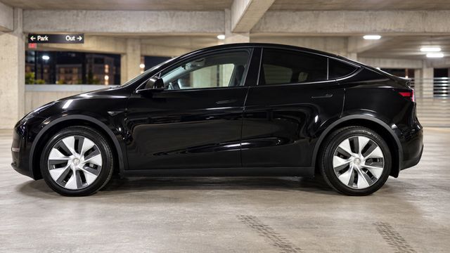 2023 Tesla Model Y Long Range AWD - 23084122 - 41