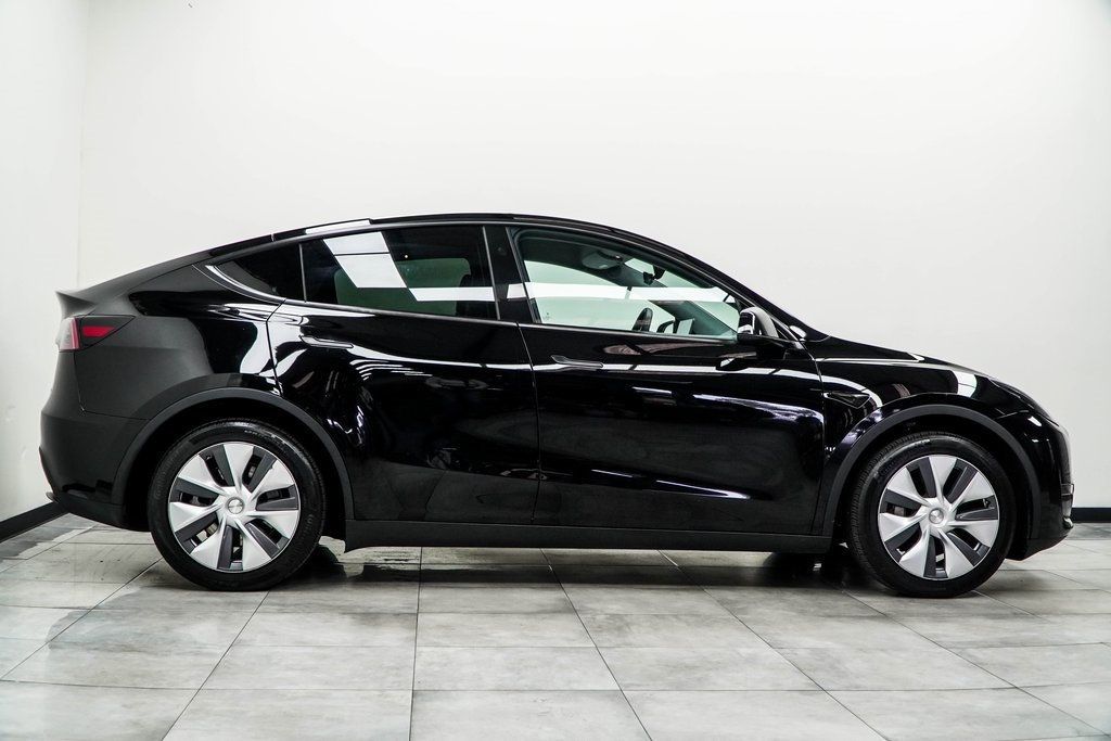 2023 Tesla Model Y Long Range photo 10