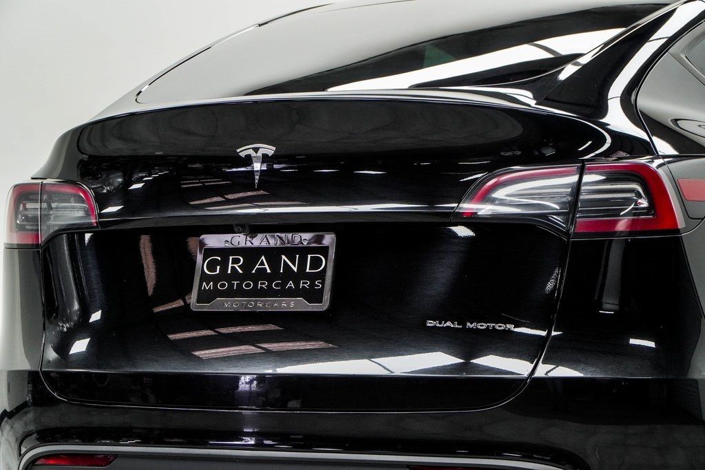 2023 Tesla Model Y Long Range photo 13