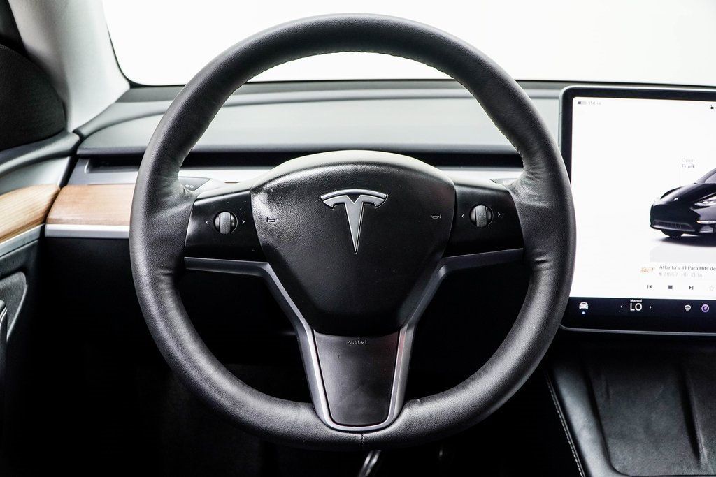 2023 Tesla Model Y Long Range photo 17