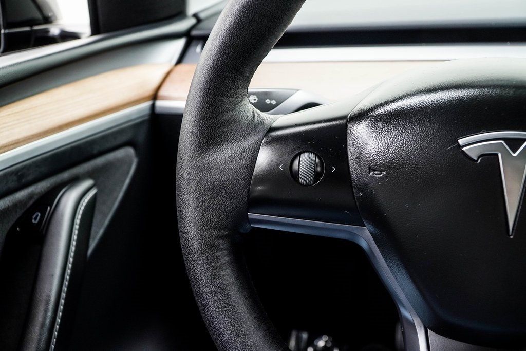 2023 Tesla Model Y Long Range photo 24