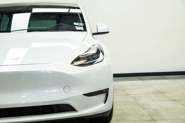 2023 Tesla Model Y Long Range AWD - 23045635 - 3