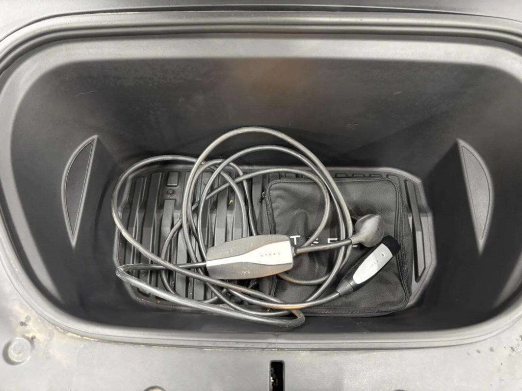 2023 Tesla Model Y Long Range AWD - 22981782 - 9