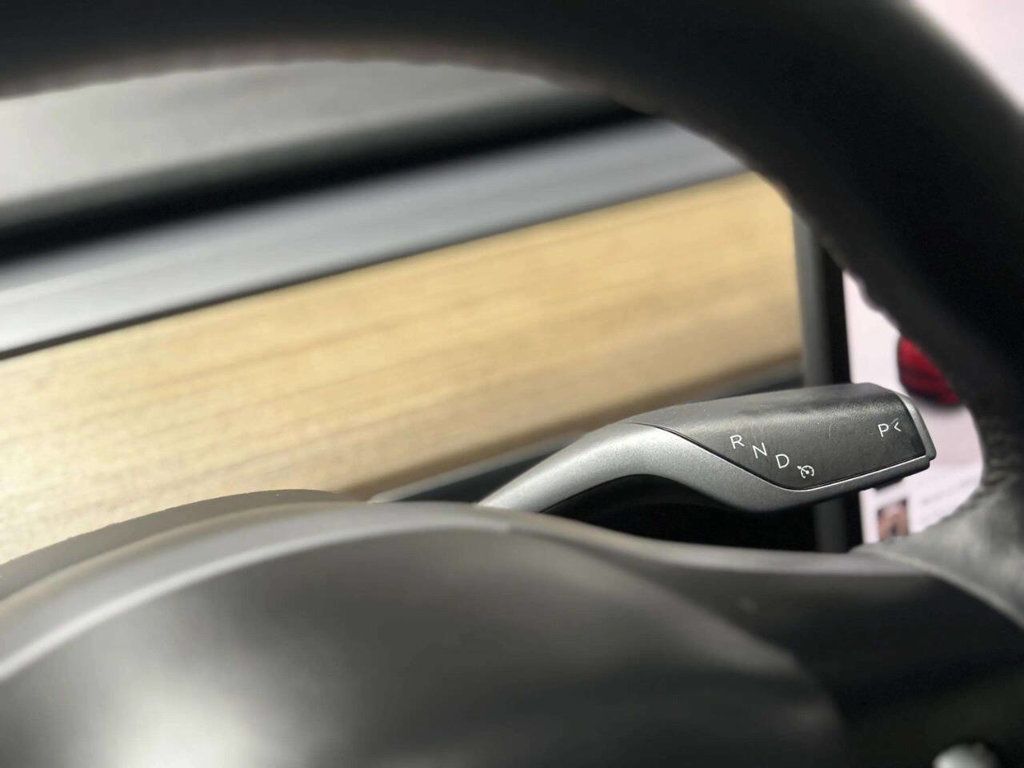 2023 Tesla Model Y Long Range AWD - 22981782 - 31