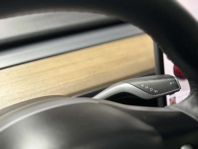 2023 Tesla Model Y Long Range AWD - 22981782 - 31