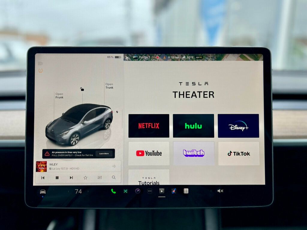 2023 Tesla Model Y Long Range AWD - 22952930 - 24