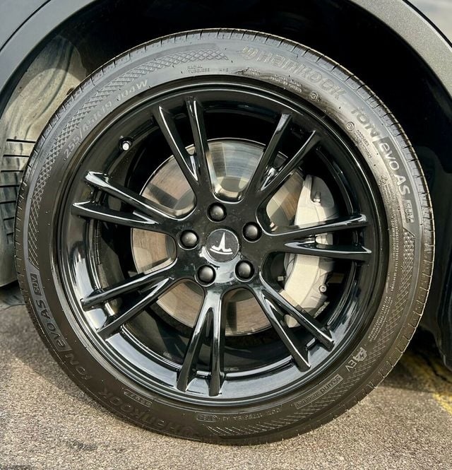 2023 Tesla Model Y Long Range AWD - 22992656 - 29