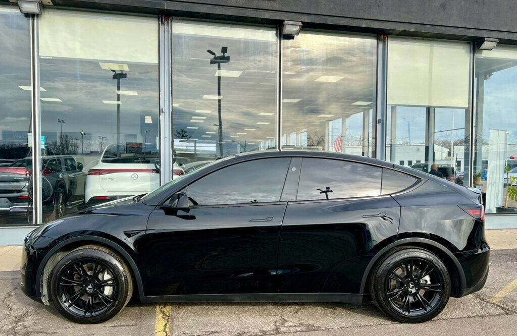 2023 Tesla Model Y Long Range AWD - 22992656 - 30