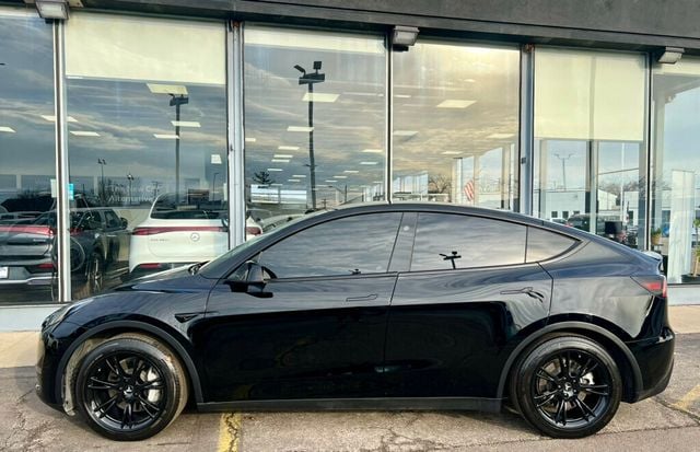 2023 Tesla Model Y Long Range AWD - 22992656 - 32