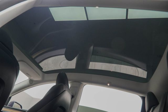 2023 Tesla Model Y Long Range AWD - 23009662 - 36