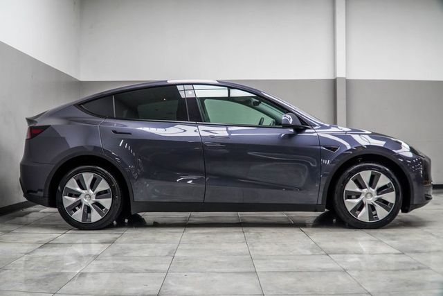 2023 Tesla Model Y Long Range Dual Motor All-Wheel Drive's photo