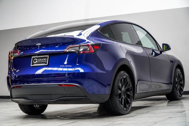 2023 Tesla Model Y Long Range AWD - 23027534 - 12
