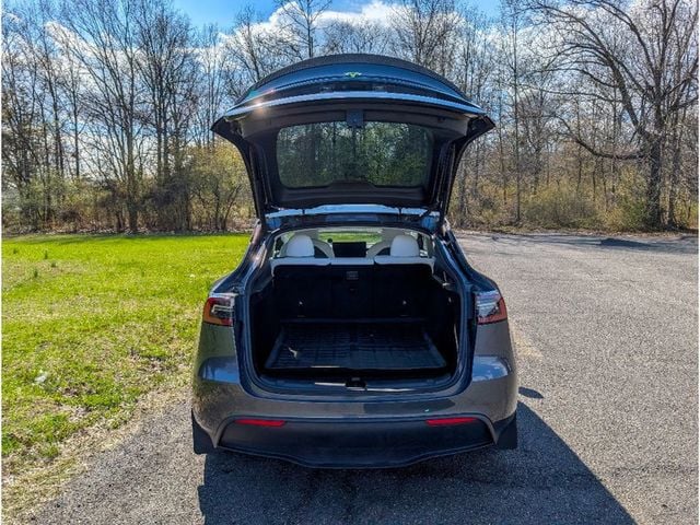 2023 Tesla Model Y Long Range Dual Motor All-Wheel Drive's photo