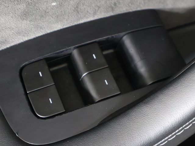 2023 Tesla Model Y Long Range AWD - 22991907 - 40