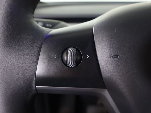 2023 Tesla Model Y Long Range AWD - 23008506 - 40