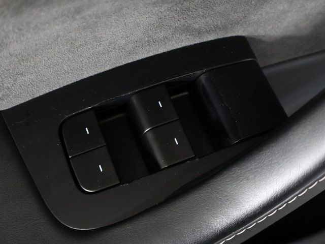 2023 Tesla Model Y Long Range AWD - 23037557 - 38
