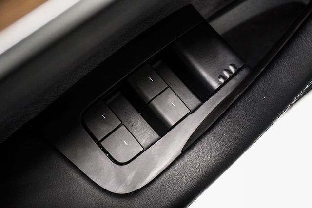 2023 Tesla Model Y Long Range AWD - 23000255 - 19