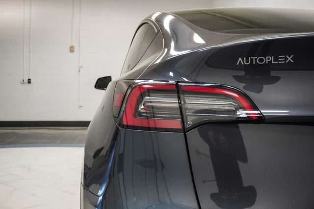 2023 Tesla Model Y Long Range AWD - 23000255 - 31
