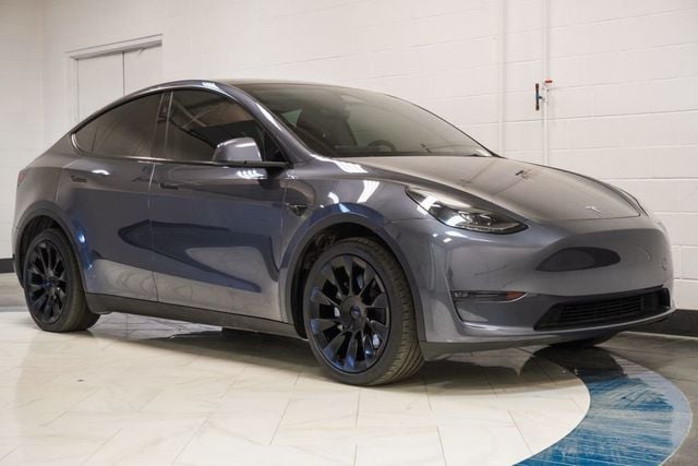 2023 Tesla Model Y Long Range AWD - 23000255 - 4