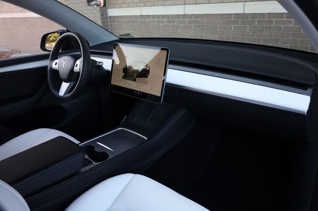 2023 Tesla Model Y Long Range AWD - 22946140 - 26