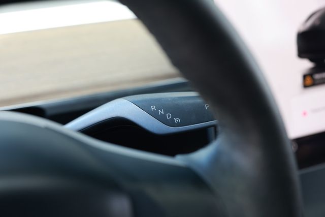 2023 Tesla Model Y Long Range AWD - 23014257 - 33